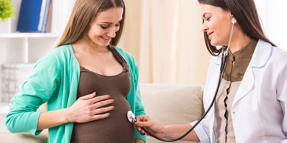 Leading High-Risk Pregnancy Care in Pune - Dr. Asmita Dongare