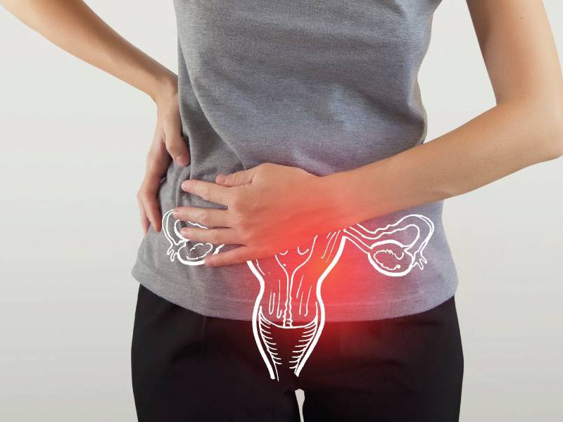 Dr. Asmita Dongare consulting a patient at Cloverleaf Specialty Clinic Wakad – trusted for PCOS/PCOD Treatment in PCMC, Pune